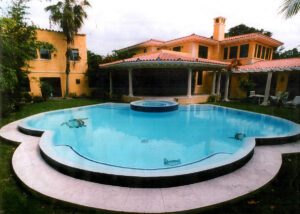 custom pool building services palm beach gardens
